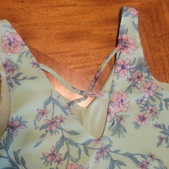 Decree Chiffon Mint Green Floral Sleeveless Top - Picture 7 of 11